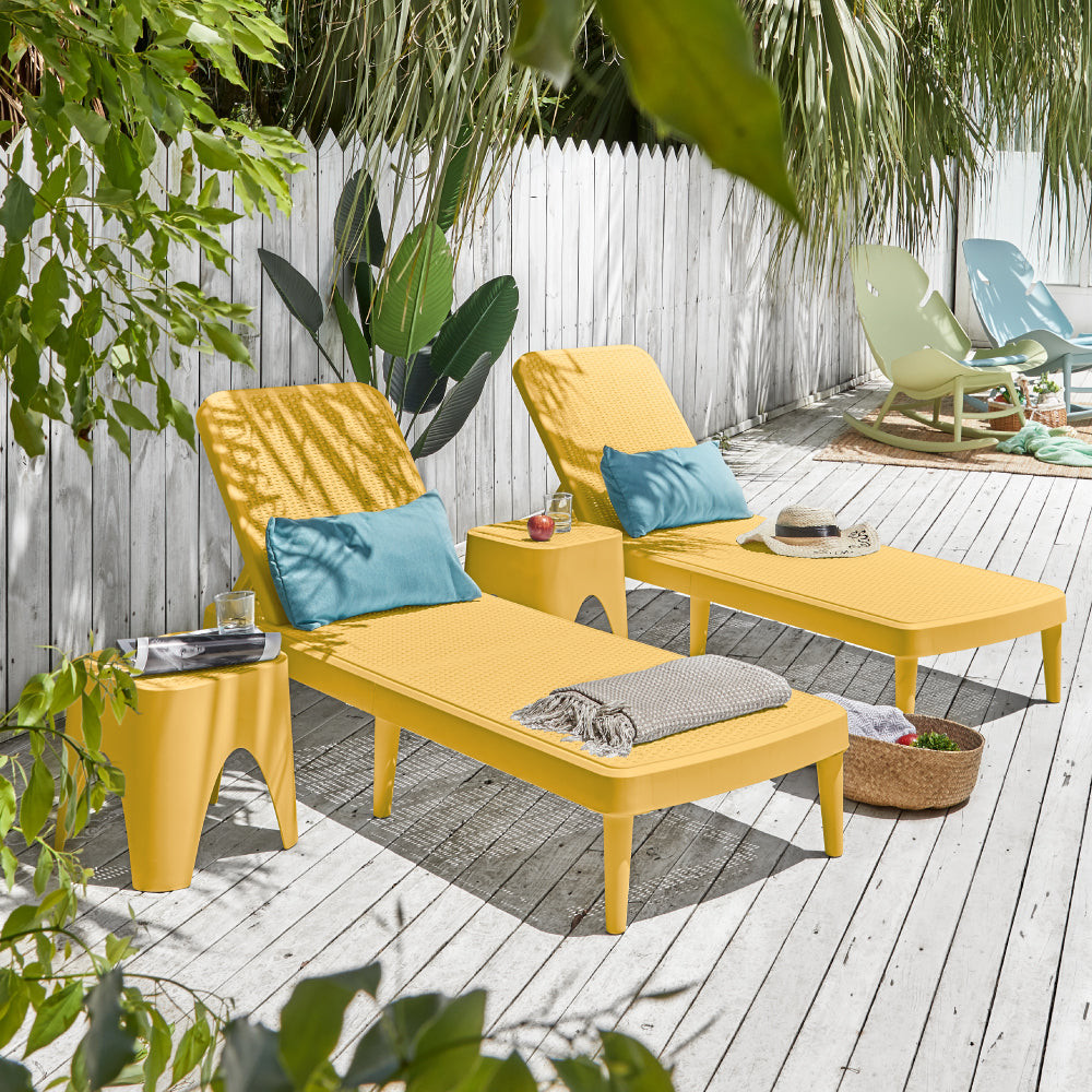 Lagoon Tahiti 4-Piece Outdoor Chaise Lounge Set – 2 Rattan Reclining Loungers with Mallorca Side Tables