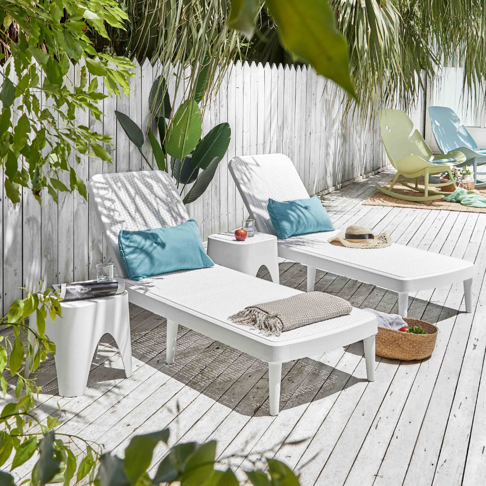 Lagoon Tahiti 4-Piece Outdoor Chaise Lounge Set – 2 Rattan Reclining Loungers with Mallorca Side Tables