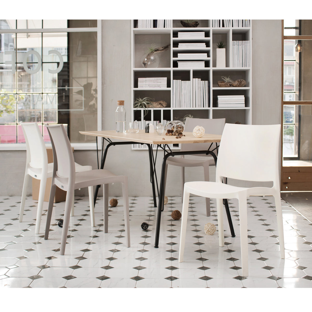 LAGOON SENSILLA STACK-ABLE DINNING CHAIR 4 pcs / set