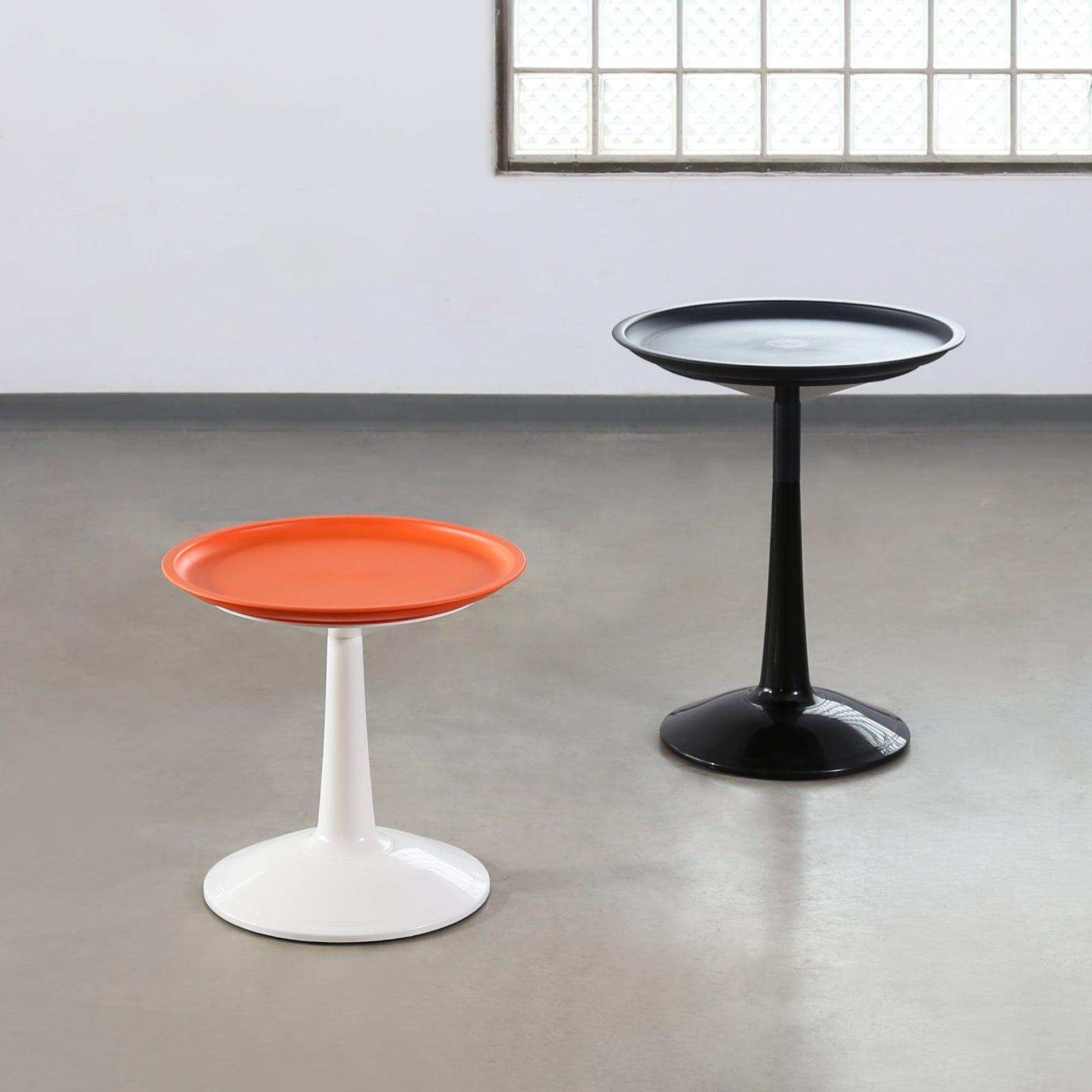 LAGOON SPROUT ROUND SIDE TABLE