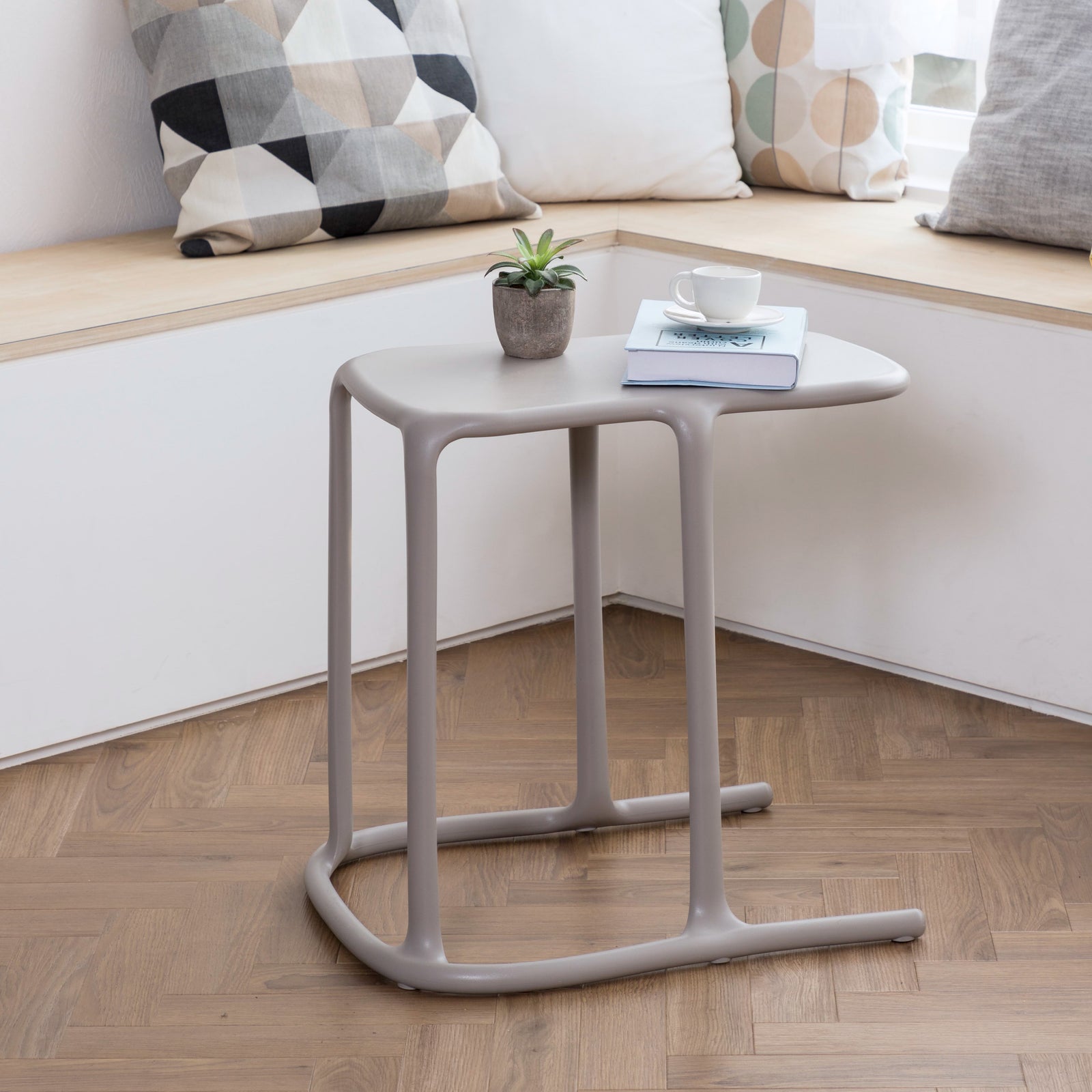 LAGOON UNO C-SHAPE SIDE TABLE - 2 pcs / set